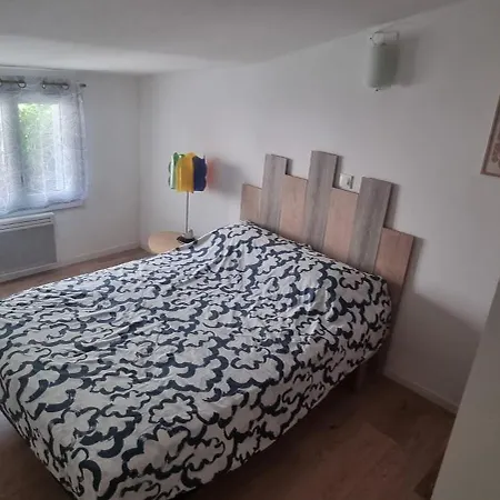 Jolie Dependance Avec Cour Interieure 2 Chambres 3 Places Ferienhaus Aniane