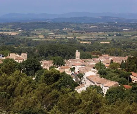 Jolie Dependance Avec Cour Interieure 2 Chambres 3 Places * Aniane